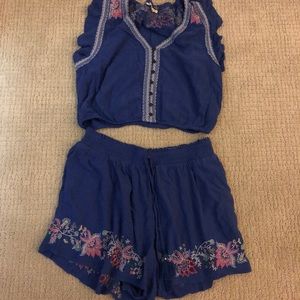 American Eagle shirt and shorts set